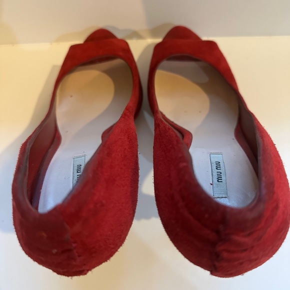 Miu Miu Suede Peep Toe Red Heels with detailed Stitching on the Heel Sz 38 - Picture 5 of 13